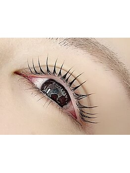 ナチュラル上品な目元にしたい