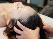 イワシタ ホリスティック アロマ ラボ(IWASHITA Holistic Aroma Labo)の雰囲気（仕上げは当店オリジナルミント系ローションでドライヘッドスパ！）