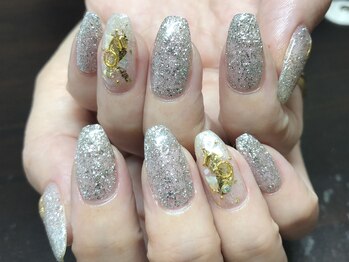 グリッターネイル