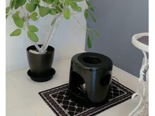 特注の炭の座椅子です。2台ございます。お友達とご一緒に◎