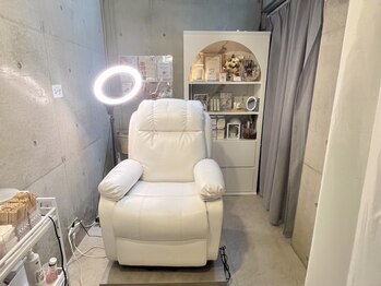 ナビレラ 自由が丘(Navillera)の写真/お客様の瞼やまつげの状態に合わせてデザインをご提案!毎日のメイク時間短縮*メンズも大歓迎*[自由が丘]