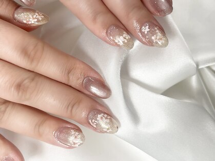 マイア(Mya)の写真