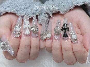 ピオミエルネイル 新宿(pio miel nail)/ホワイト×シルバー盛り