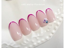 春の定額ネイル　極細フレンチ