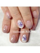 リッシュ(RICHE)/シェルの紫陽花ネイル