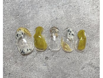 アミュレット(AMULET)/11月定額 6050円(税込)