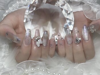 クエスト(Quest)/きらきらパーツネイルデザイン