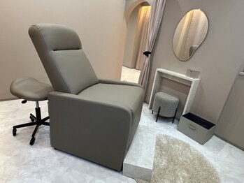 ジュイーネ バイ パシャ(jouine by Pacha)の写真/《名駅/完全個室×上質技術でゆったり施術》似合わせ提案♪まつ毛パーマ上¥3980/+LEDマツエク80本¥8800！