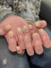 ウズ(UZU)/グラデーションネイル