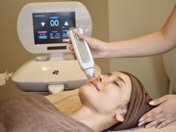 アムールドゥ 麻布十番(Amour deux)の写真/《内側から満たし、艶が溢れ出す美肌へ》ララピール/アクアダーマ/RFサーマトリックス◆土台からの肌改善を