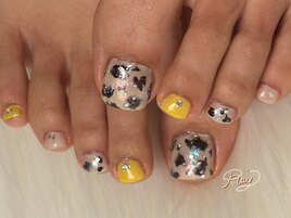 春のイエロー×ホロフットネイル