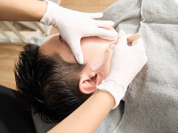 ホワイトワックス 沖縄店(WHITE WAX)の写真/男性の『黒ずみ・ザラつき』に終止符を！顔剃り卒業で【毛穴汚れ・角質】をWケア！贅沢美容WAXで清潔感へ◎