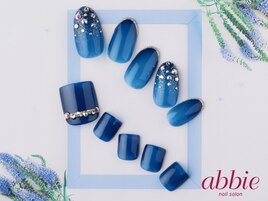 クラシックブルー¥12595/¥11143