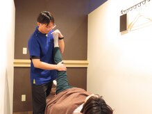 じゃぱん鍼灸りらく院 整骨院/施術中