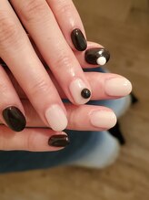 ロマンティコネイルズ(Romantico Nails)/brown×white
