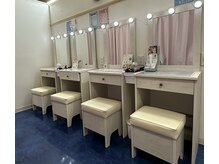 ビューティーフェイス トナリエ宇都宮店の雰囲気（施術後はメイクルームでゆったりして頂けます♪）