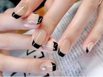 ビューティーサロンアンドスクール サンジェーヌ(Sansgane)の写真/【自爪に優しいフィルイン対応◎】シンプルだけど周りと差をつける!お仕事柄派手なネイルが出来ない方も♪