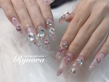 ピンクゴテゴテネイル