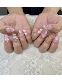 ハイビスカスとキティーネイル