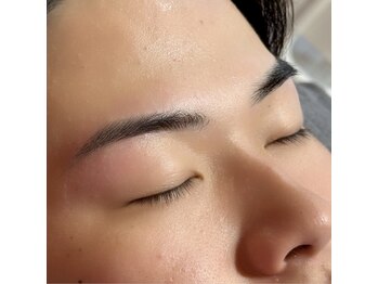 エラ(ELLA)の写真/あなたの魅力を最大限に引き出す、骨格別眉デザイン◎メンズも気軽にどうぞ★
