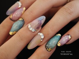 宝石ネイル