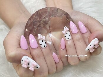 ビジューネイル(bijou nail)/ガーリーネイル