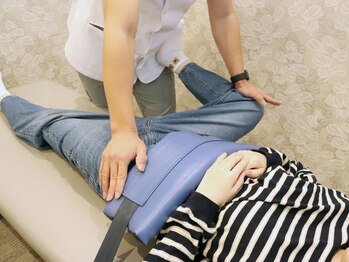 アイキュア鍼灸接骨院 東梅田(iCure鍼灸接骨院)/ストレッチで筋肉を緩める☆