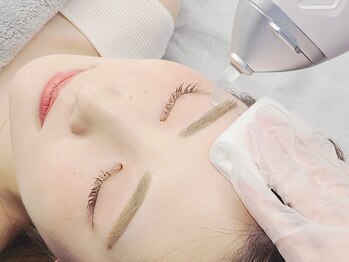リノエ(lin'oe)の写真/理想の眉毛をプロの技術で♪骨格に合わせた眉毛のデザインをご提供◎WAX脱毛/ピンポイント脱毛から選べる♪