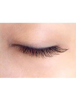 ナチュラル上品な目元にしたい