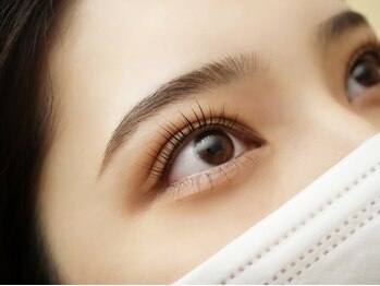 ハニーラッシュ 大阪心斎橋店の写真/ハニーラッシュはお忙しい美女達の味方◆「どこから見ても美しい!!」を叶えるLEDマツエク♪