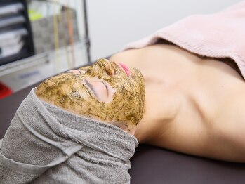 ボディコンディションの写真/【繰り返す肌悩みに◎】クリスティーナハーブピーリング×毛穴洗浄で肌質改善★毛穴汚れ・ニキビケア赤み