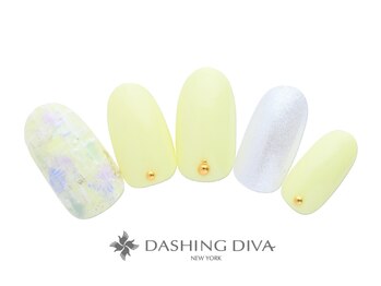 ダッシングディバ 船橋東武店(DASHING DIVA)の写真/【NY発の有名サロン】DASHING DIVAのこだわりネイルを定額で☆嬉しいドライケア&クリームマッサージ込♪