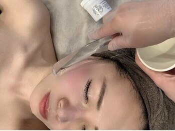 フェリーチェ(felice)の写真/“目指すはノーファンデ美人！”話題のハーブピーリング取扱♪憧れのうる艶美肌へ！毛穴・肌トラブル改善◎