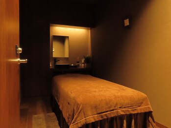 バラカスパ ラビスタ東京ベイ店(BARAKA SPA)の写真/心ほぐれる光と音の空間で、ホッと一息。心とカラダの状態に寄り添う至福のトリートメントをお届けします。