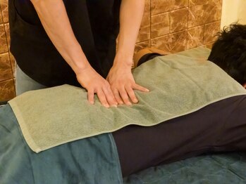 足軽の写真/お得なクーポン有◎プロの施術で腰痛・肩こりを改善！都会の真ん中でゆっくりくつろげる空間です♪