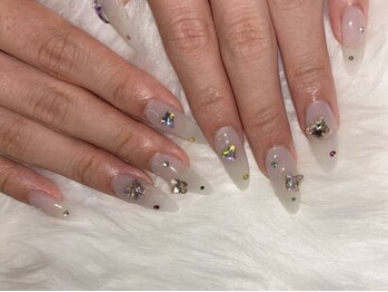 ネイルビー(Nail Be)の写真/New Menu！【季節の韓国ネイル定額¥10000】流行りに敏感な方に♪専門店ならではのキラキラdesignが豊富に★