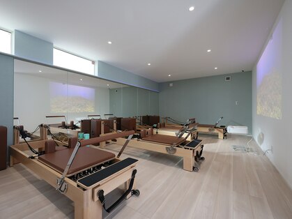 ラヴィシング 吹田店(Ravishing Pilates Conditioning Golf Gym)の写真