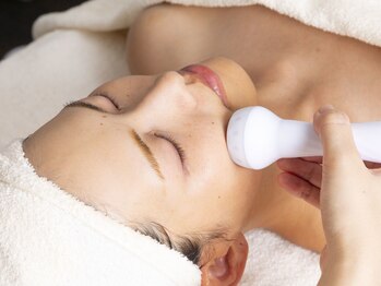 リウム(Lium)の写真/鍼とエステ機器の融合で、小顔×美肌を目指す★毛穴洗浄/ラジオ波/美容液導入から選べるお悩み別ケア