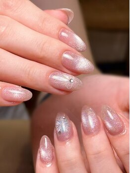 ワイネイル(Y nail)の写真/【派手なデザインができない方に◎】シンプルネイルで可愛く♪シーズンネイルシンプルデザインコース¥5500~