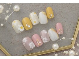 7000円　ミラー　花ネイル