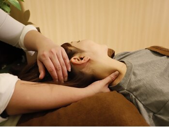 アロマリンパマッサージ もみほぐし Holomua/ヘッドマッサージでリフレッシュ