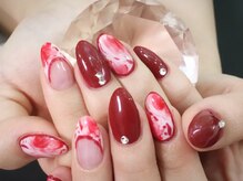 ネイルサロン ビビ(bibi)/ボルドーとホワイトの大人柄