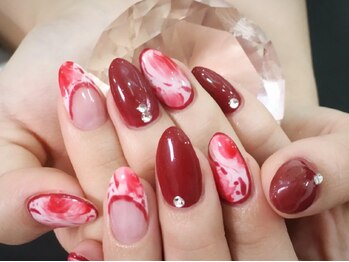 ネイルサロン ビビ(bibi)/ボルドーとホワイトの大人柄