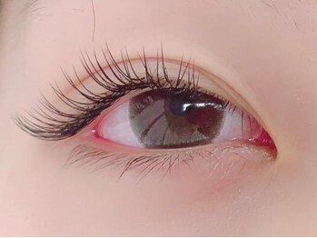 カラーリリー アンド ユン(Calla lily & yun)/ナチュラルで自然な目元に！