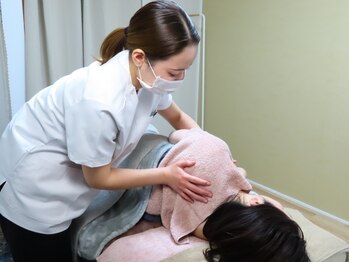 Onyu バストケア専門サロン～バストアップ/姿勢改善/痩身～の写真/【リラックス＋美が同時に叶う】極上オイルリンパ＆ストレッチで体をゆるめて血流を促します◇