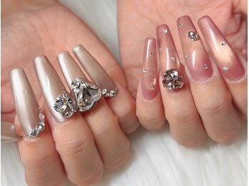 ネイルアンドアイラッシュ シシュ 高槻店(nail&eyelash SyiSyu)の写真/デザインは好きだけど、長さが揃ってなくて満足できない方へ。ジェルでの長さ出し１本～対応★