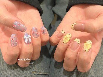 韓国っぽ小花×ドットネイル