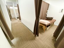 ロイヤルフラッシュ(ROYAL FLASH)/明るい雰囲気の店内♪