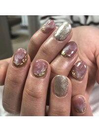 指先キラキラ運気アップネイル