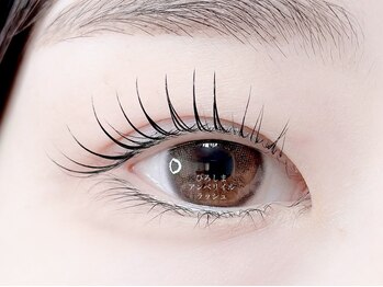 アンベリイルラッシュ(Embellir Lash)/まつ毛美容液でケア◎束感まつ毛